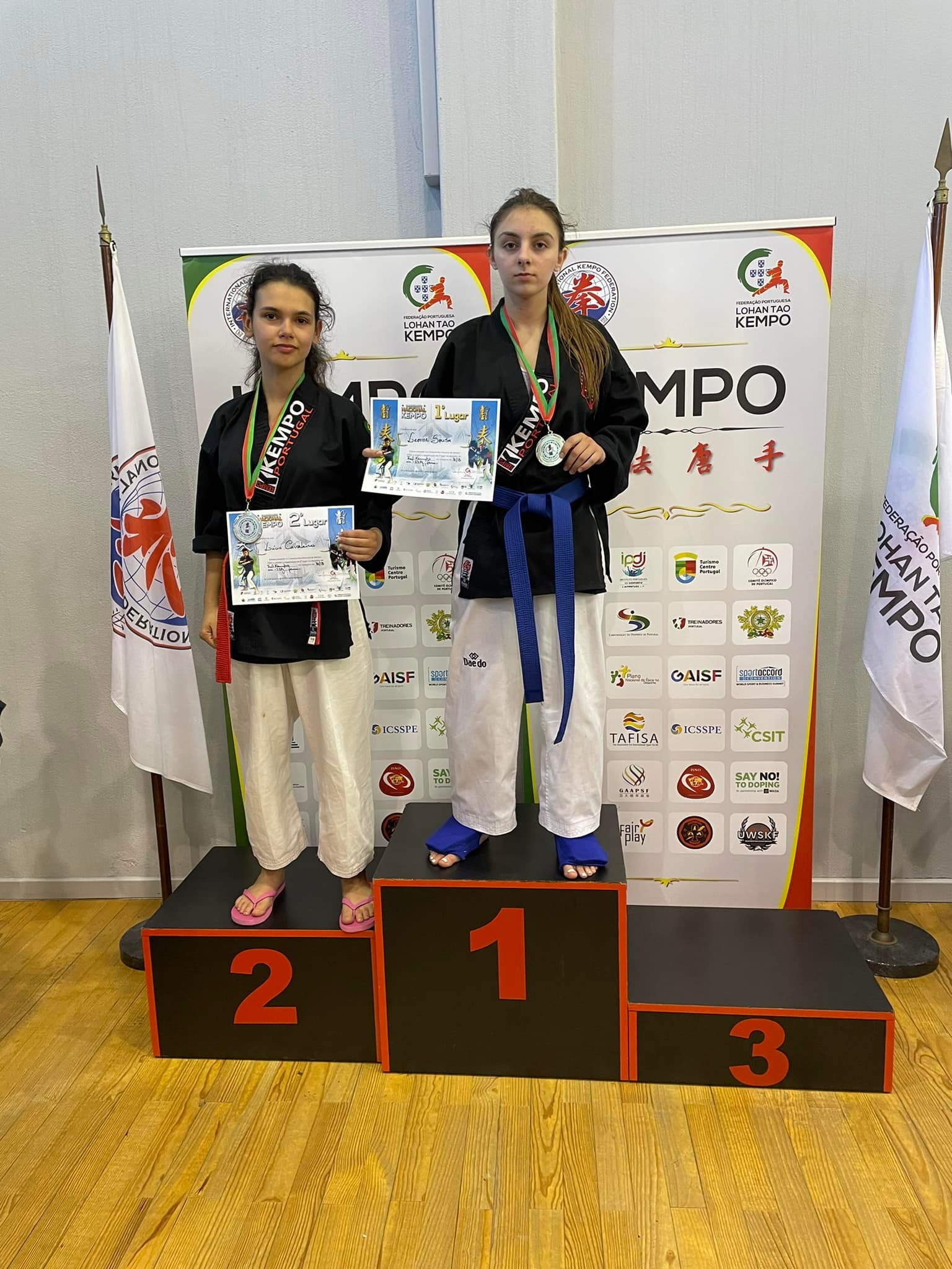 Leonor Sousa e Maria Borges são campeãs nacionais de kempo | Jornal da Maia